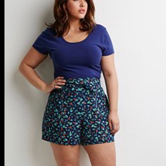 Forever 21 Pants - Forever 21 floral print rayon bow front shorts